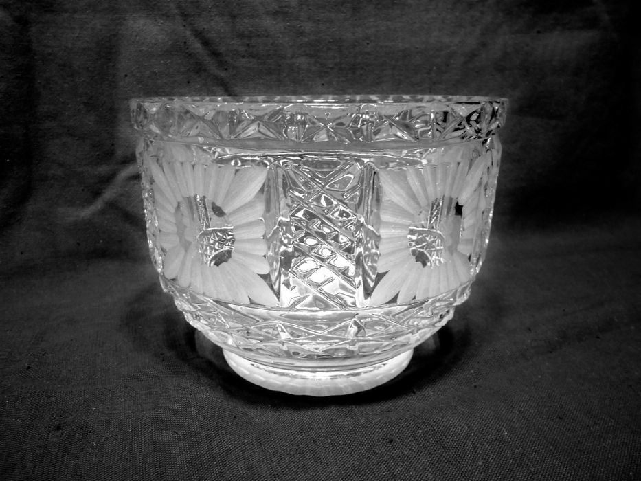 Ваза для конфет хрустальная и др.