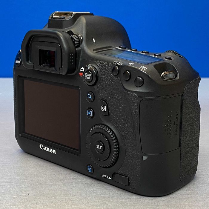 Canon EOS 6D (Corpo) - 20.2MP