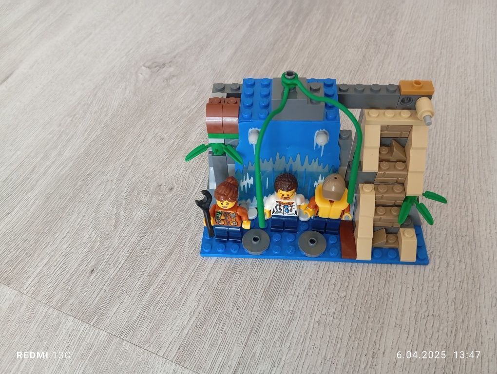 LEGO city 60160 jungle Explorers