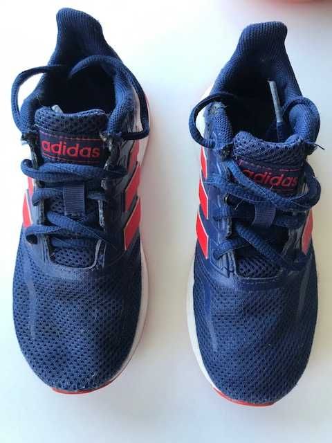 Кроссовки Adidasдля мальчика . Размер 28-29