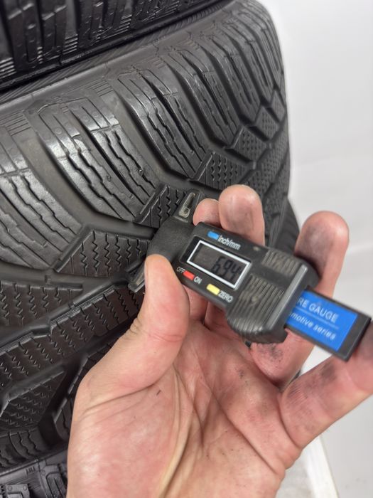 R16 205/60 (96H) 7-8мм Semperit Master-Grip 2  2018 рік 4шт. Зимові