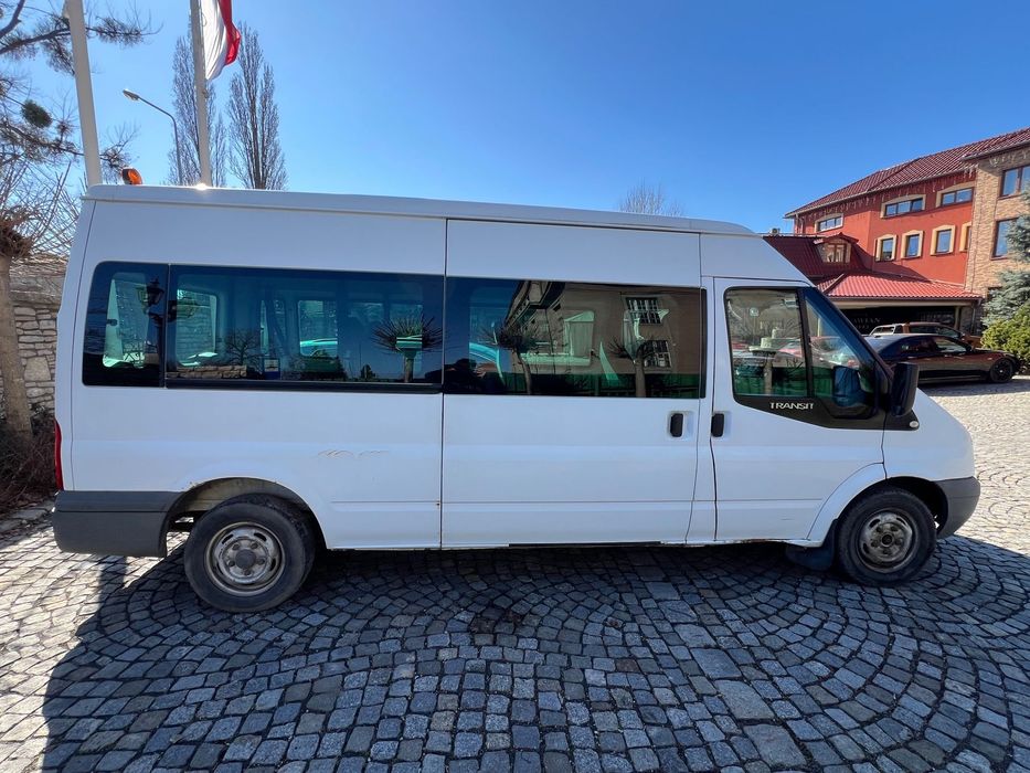Ford Transit - 9 osobowy, zjazd dla niepełnosprawnych