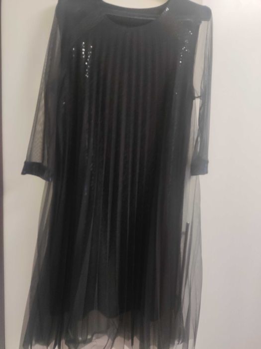 Сукня святкова .Одягнена 1 раз