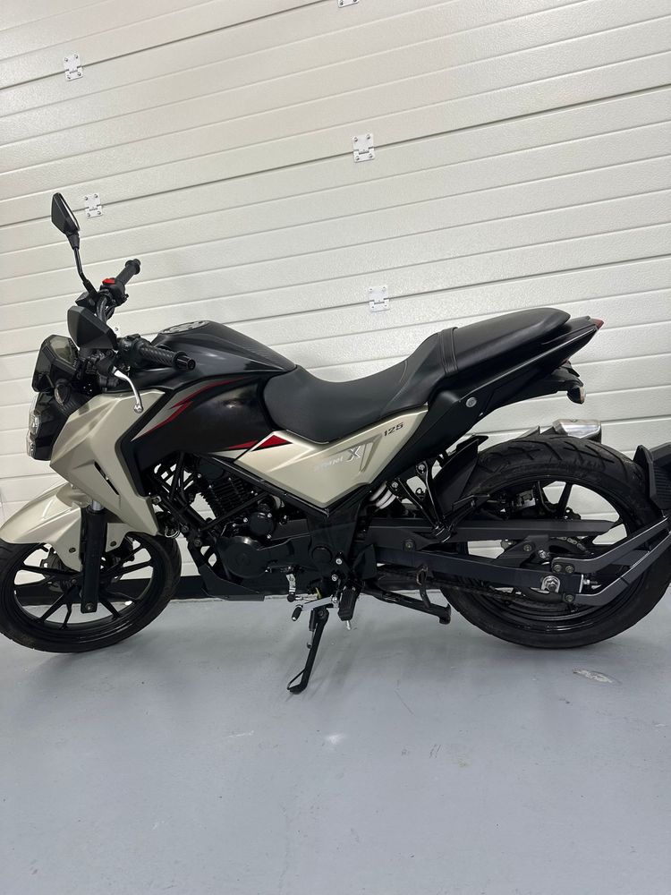 Sym nhx 125 naked
