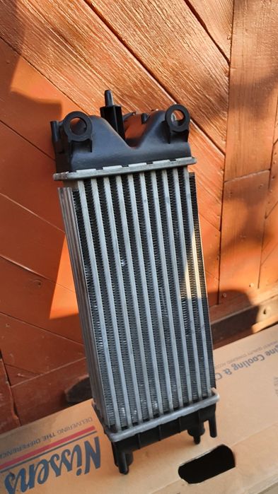 Інтеркулер NISSENS радиатор пежо 508 1.6 hdi 96437