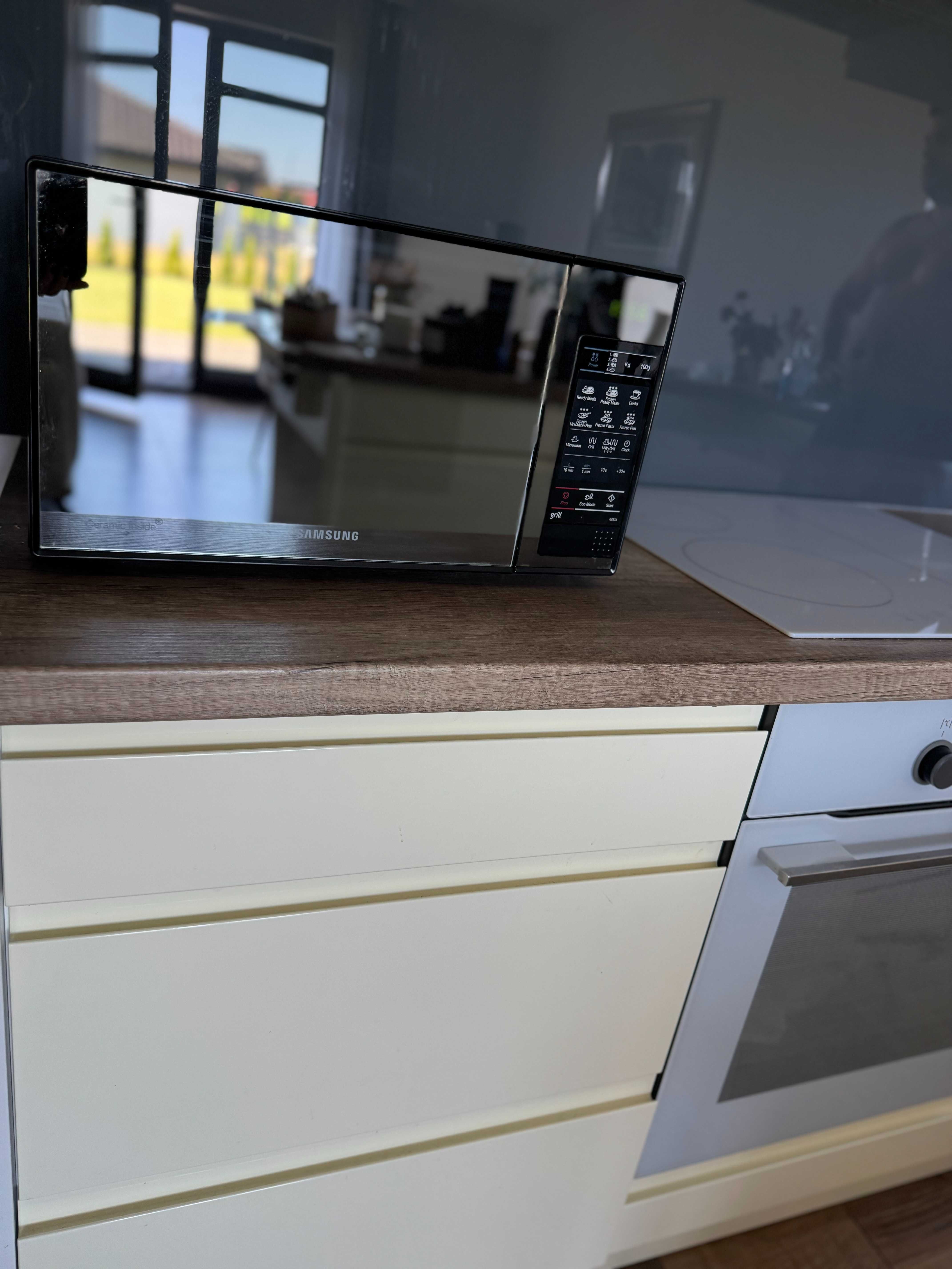 kuchenka mikrofalowa mikrofalówka SAMSUNG GE83X