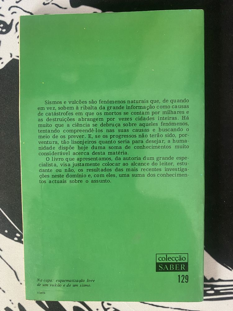 Livro sobre sismos e vulcões
