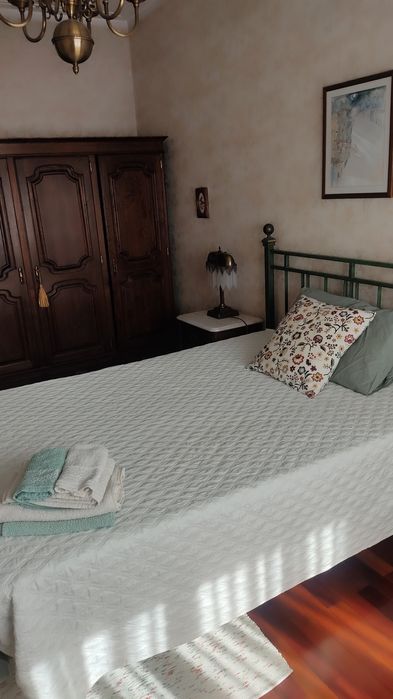 Alugo quarto no Porto