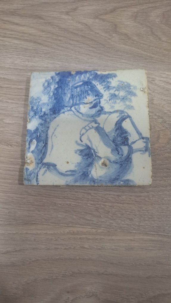 Azulejo Português sec XVIII de um Músico a Tocar Gaita de Foles RARO