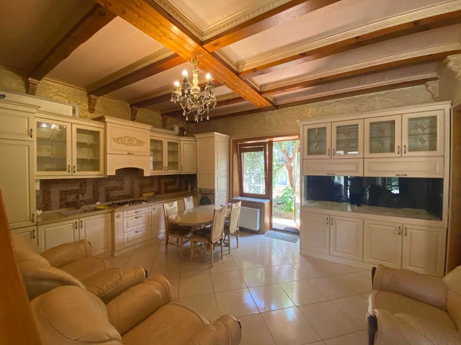 Красивый дом в Аркадии