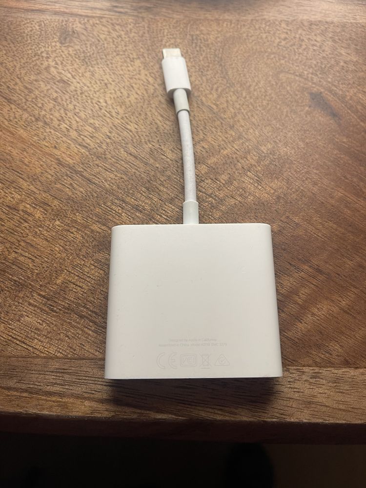 Apple Adaptador USB-C Multiportas