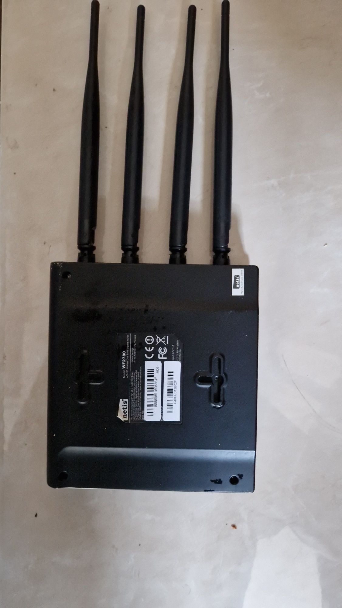 Router Netis wf2780