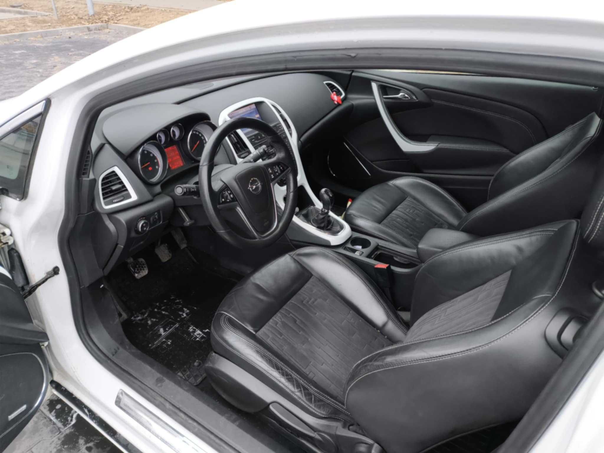 Astra GTC 1.6T 2011