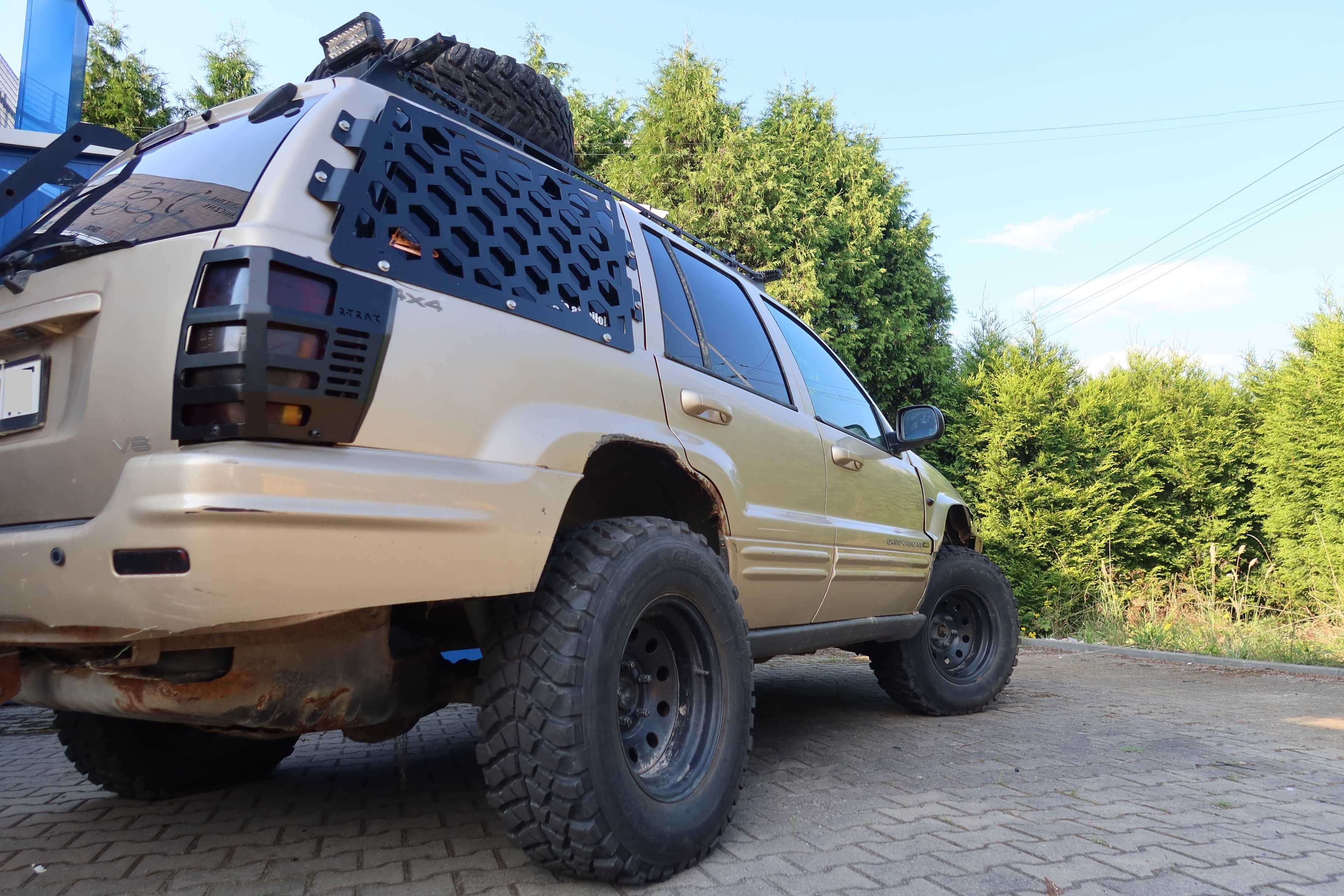 Zestaw osłonek na lampy tylne Jeep WJ