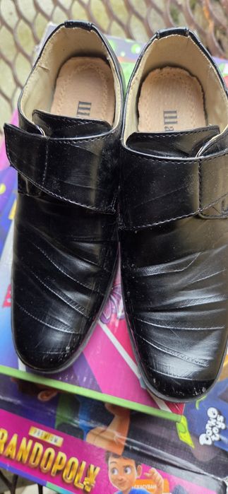 Віддам дитячі туфельки