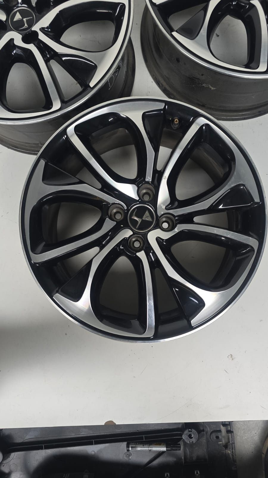Felga 18" Citroen DS4 7.5Jx18 CH4-29
