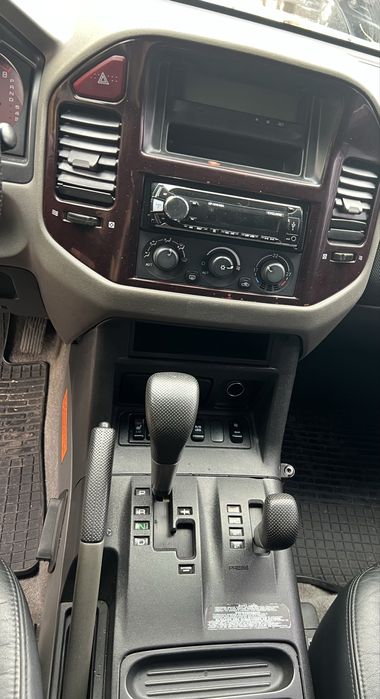 Міцубісі Паджеро,надійний джип,все працює.