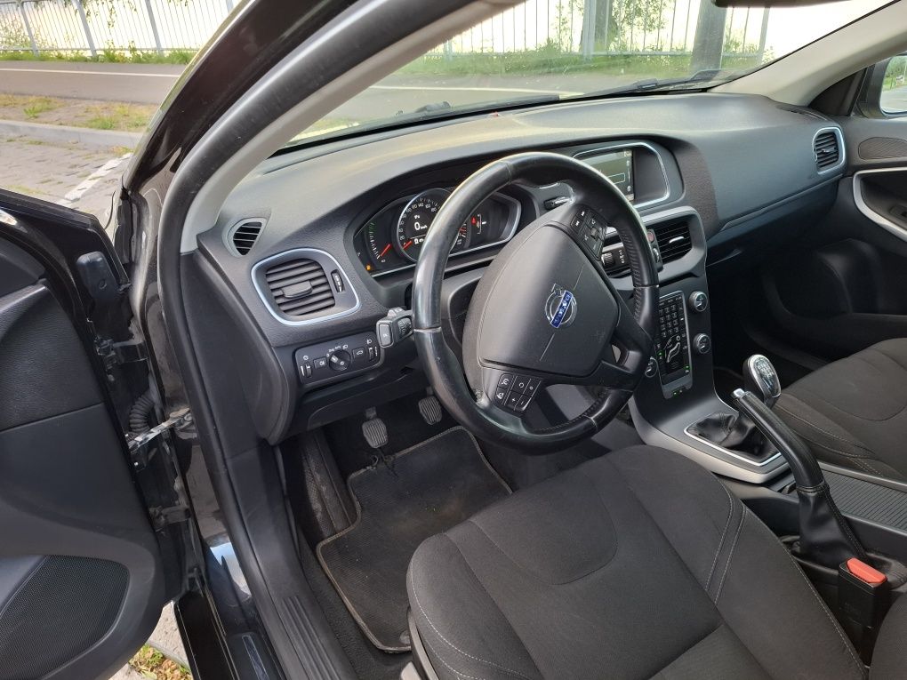 Volvo V40 1.6 D2