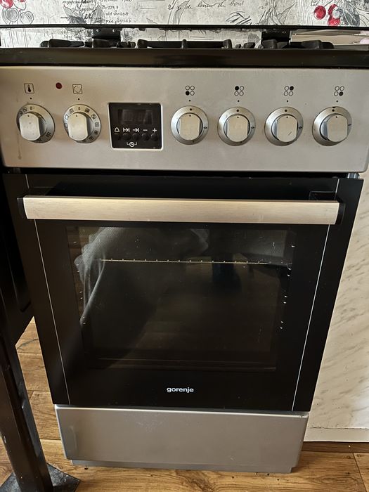 Wolnostojąca kuchnia gazowa