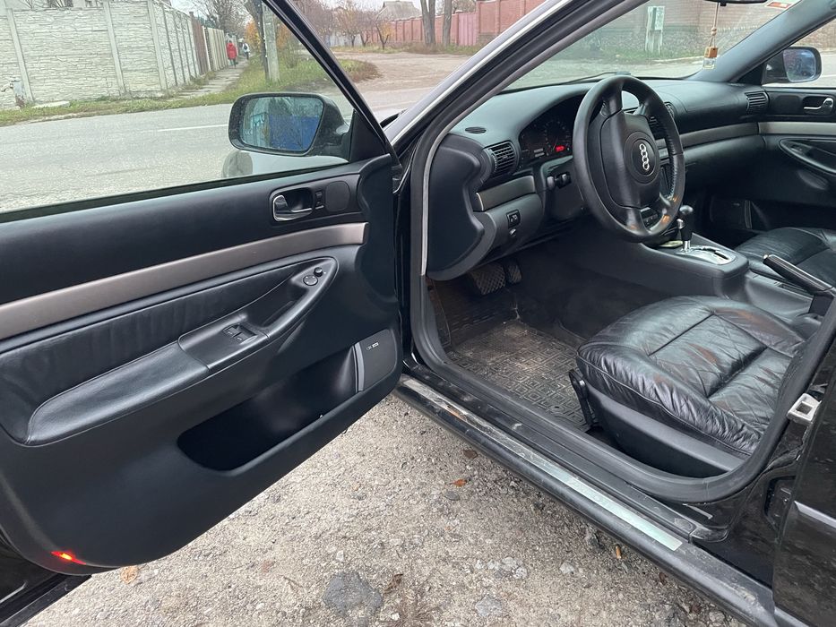 Audi A4 Автомат 2.4 v6