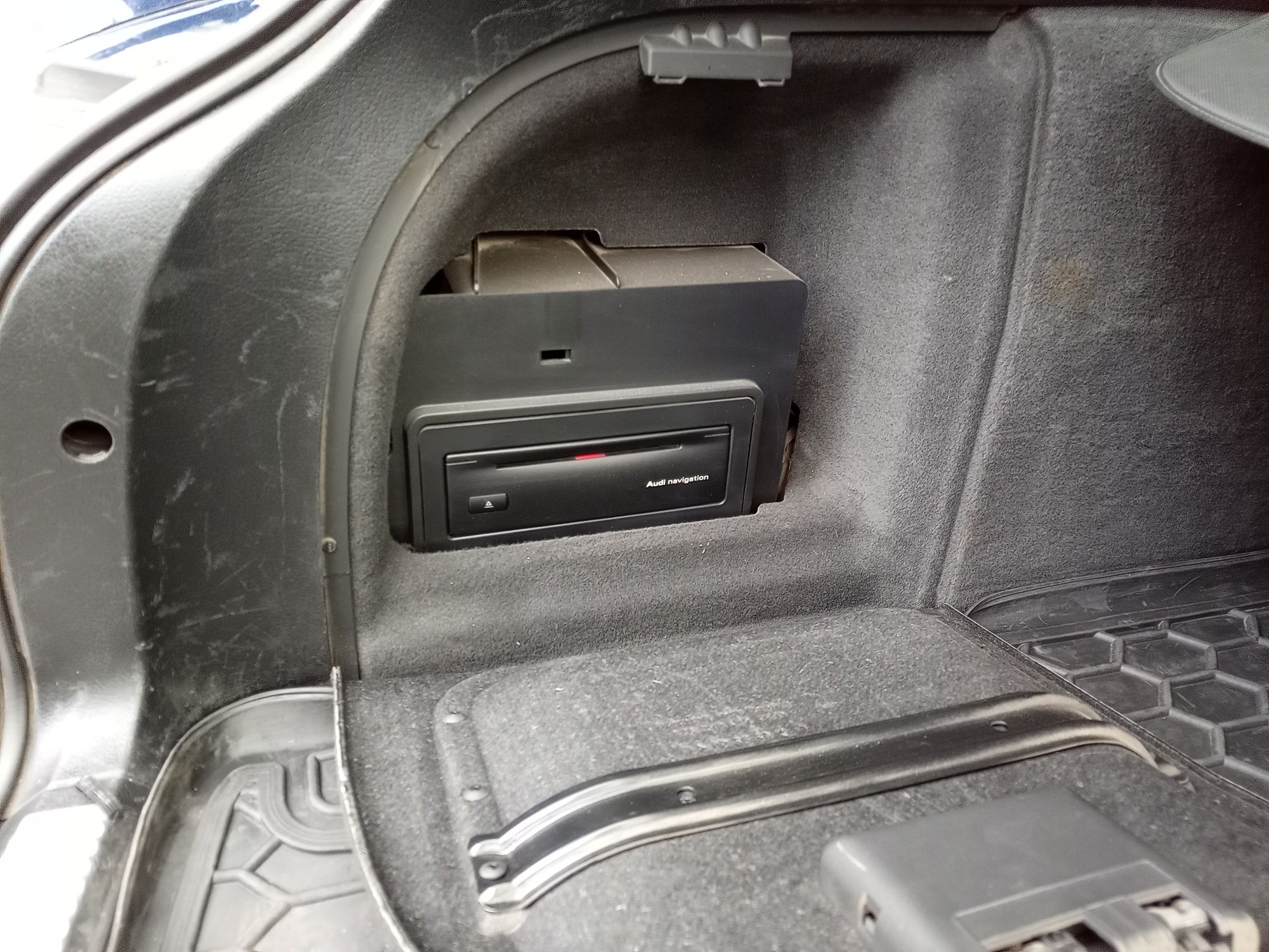 AUDI A4 B6 S-line / 2.5 V6 TDI / 163 к.с.