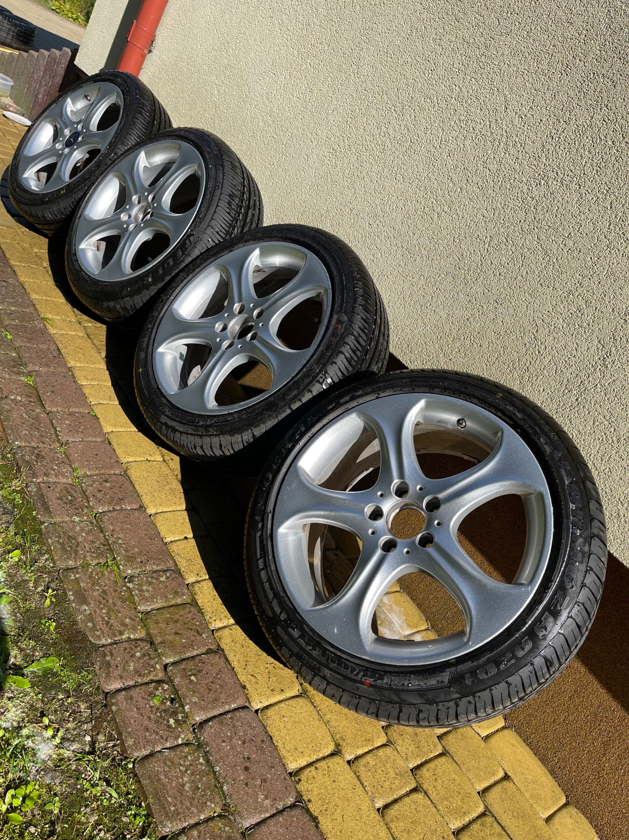 Oryginalne felgi Mercedes 5x112 R18 z oponami letnimi