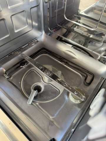 Máquina de Lavar Loiça integrar