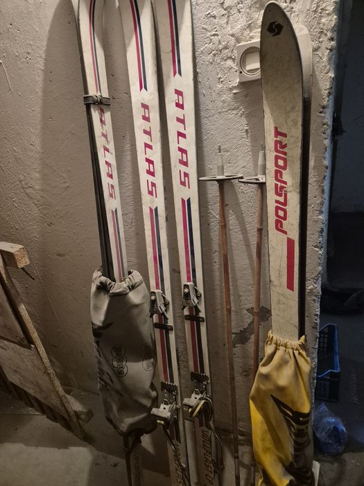 Narty 3 pary i retro kijki 1 para