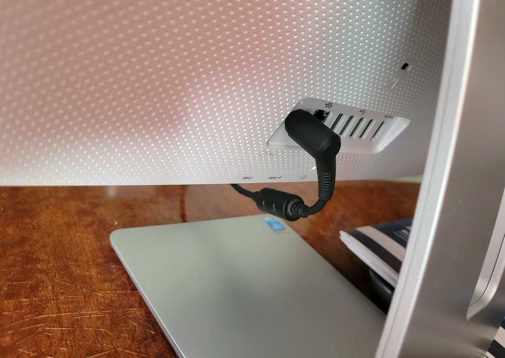 Комплект моноблок HP Pavilion із сенсорним екраном та LTE-модем Huawei