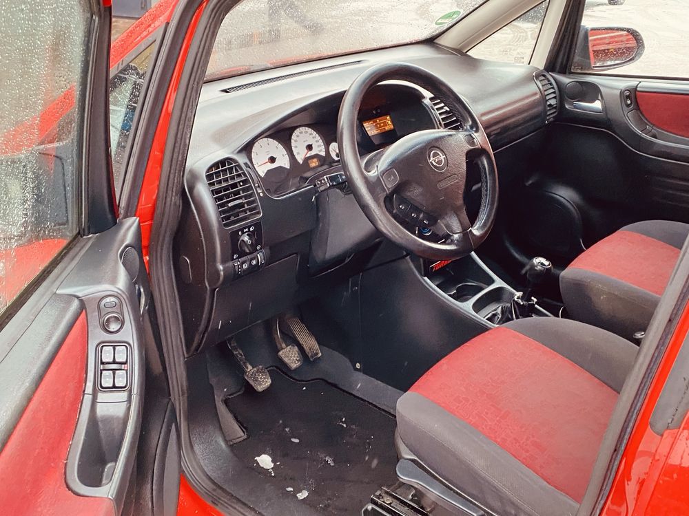 opel zafira rok 2000 poj 1,8 przeb 179tyś klimatyzacja zadbany