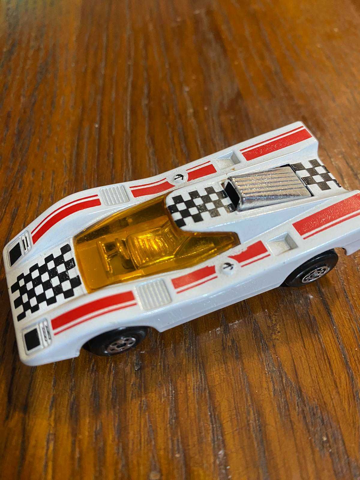 Колекційні моделі авто MATCHBOX