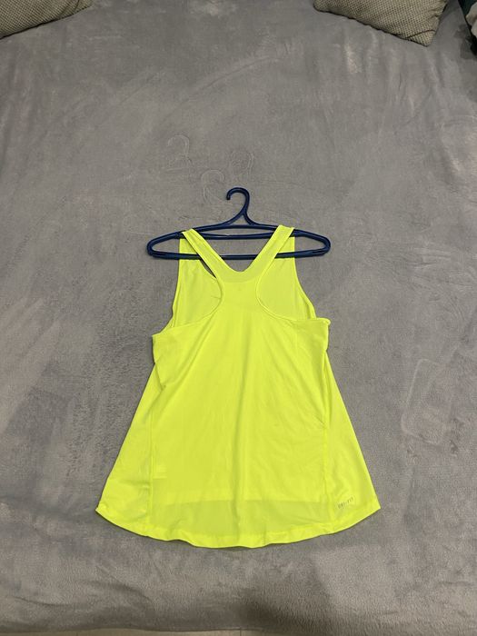 Жіноча майка Nike Pro Dri-FIT