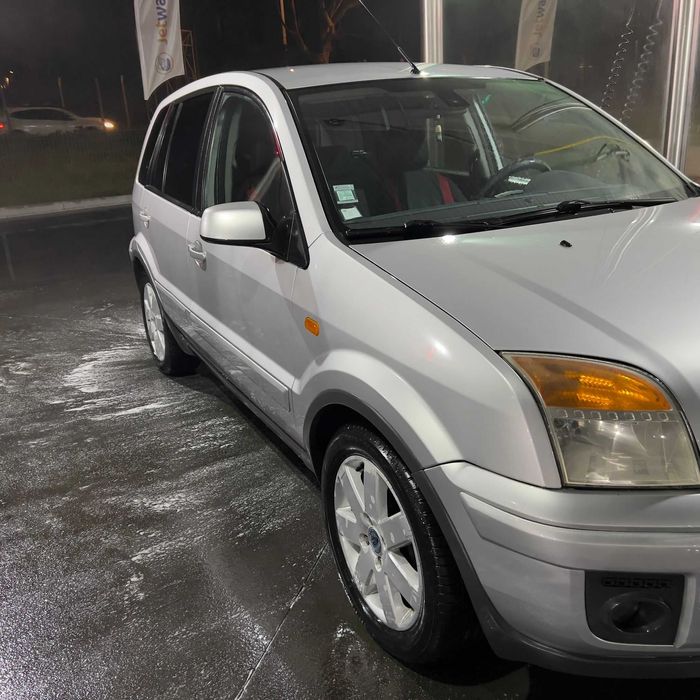 Ford Fusion + 1.4 TDCI