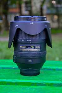Обєктив Nikon AF-S Nikkor 28-300 mm f/3.5-5.6G ED VR