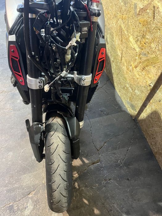 Peças ou Mota Yamaha MT09