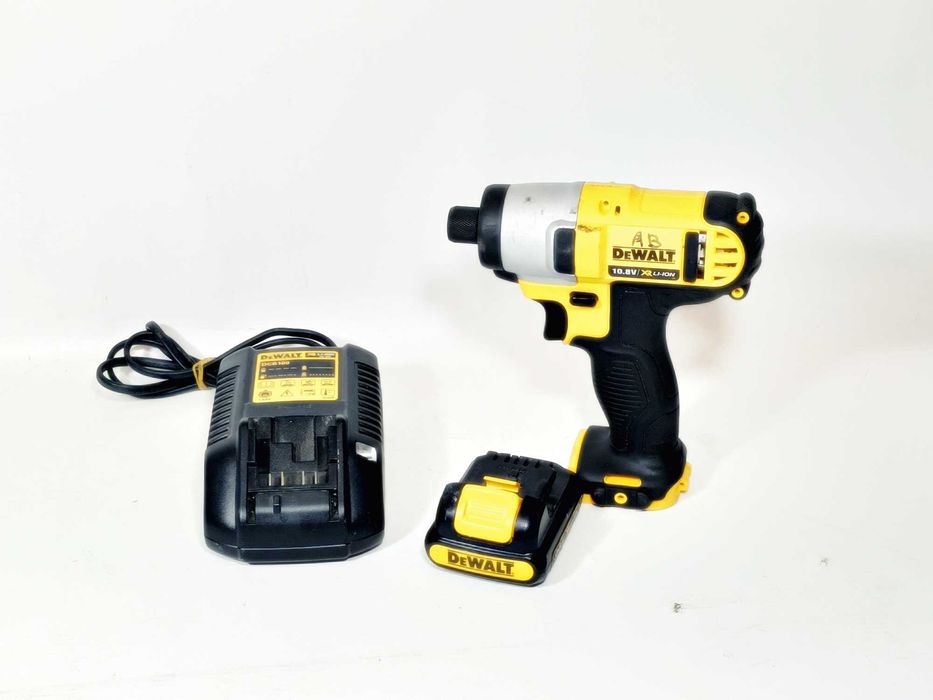 Zakrętarka udarowa DeWalt DCF815S2 akumulatorowa 10,8 V