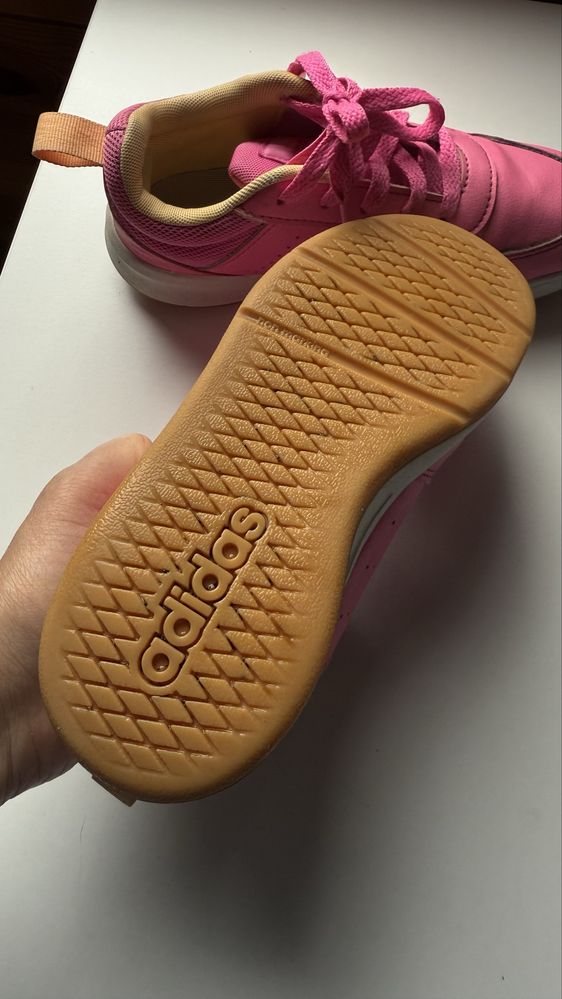 Кроссовки adidas на девочку р. 31,5