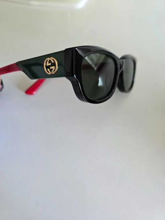 Óculos Gucci lindos com acessorios