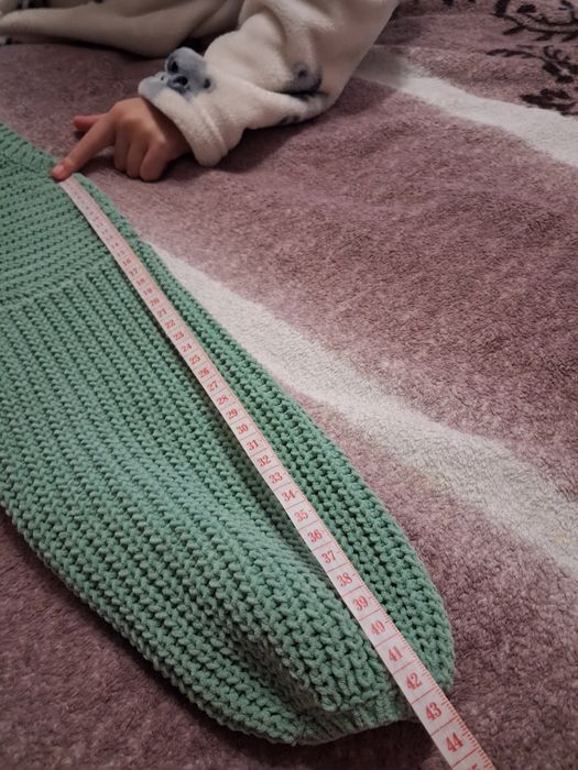 В'язана дитяча кофтинка