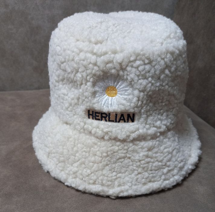 Молодіжна панама Тедді