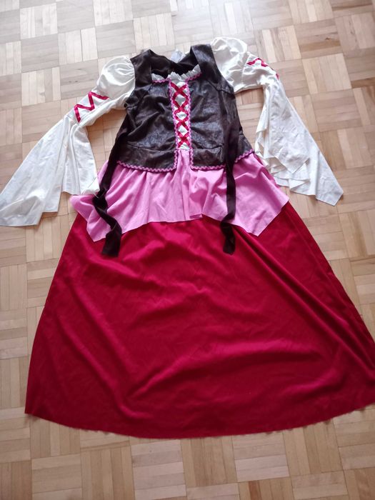 Sukienka na bal karnawałowy