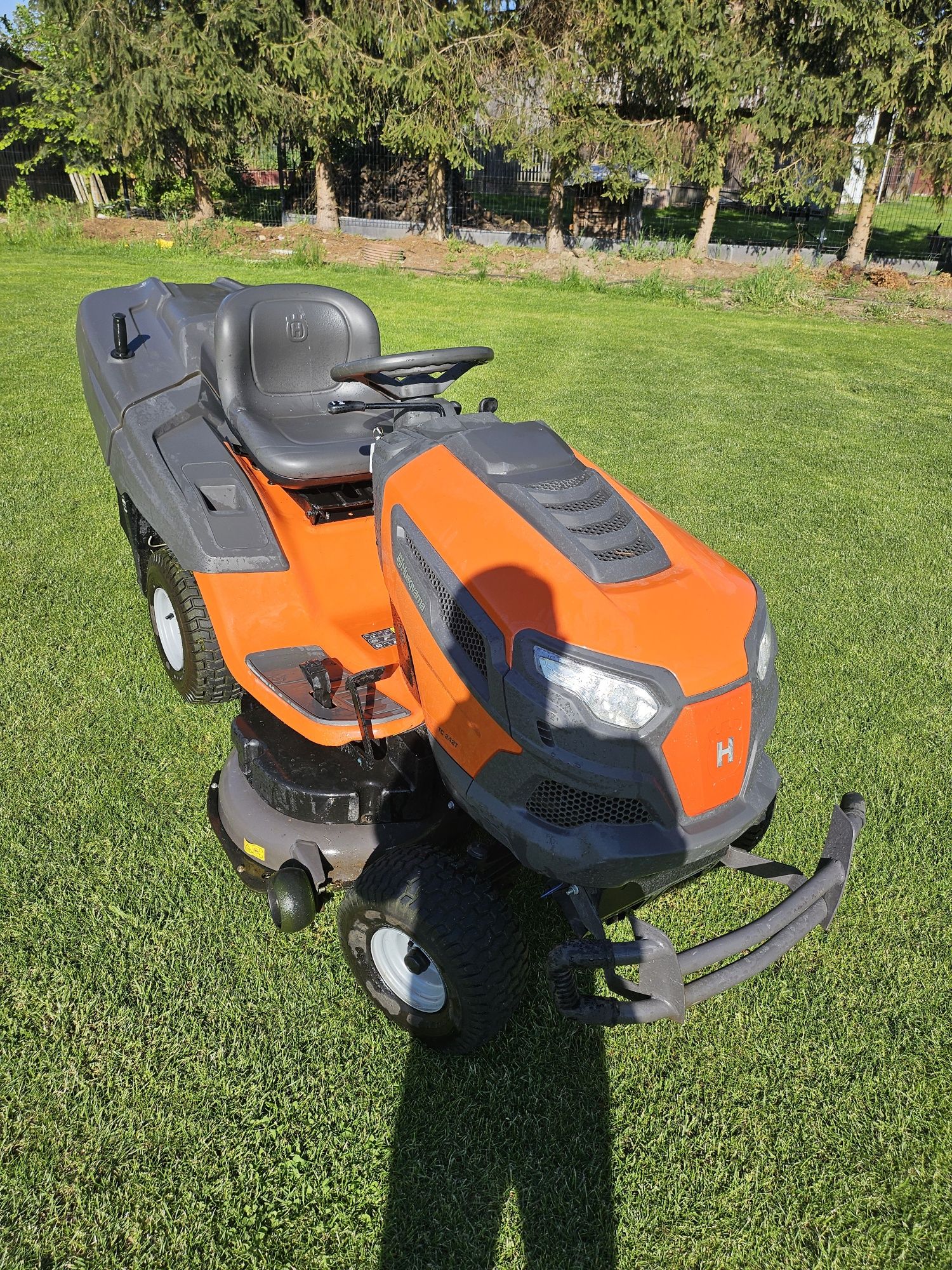 Kosiarka Traktorek Husqvarna TC 242T 2023 Briggs&Stratton