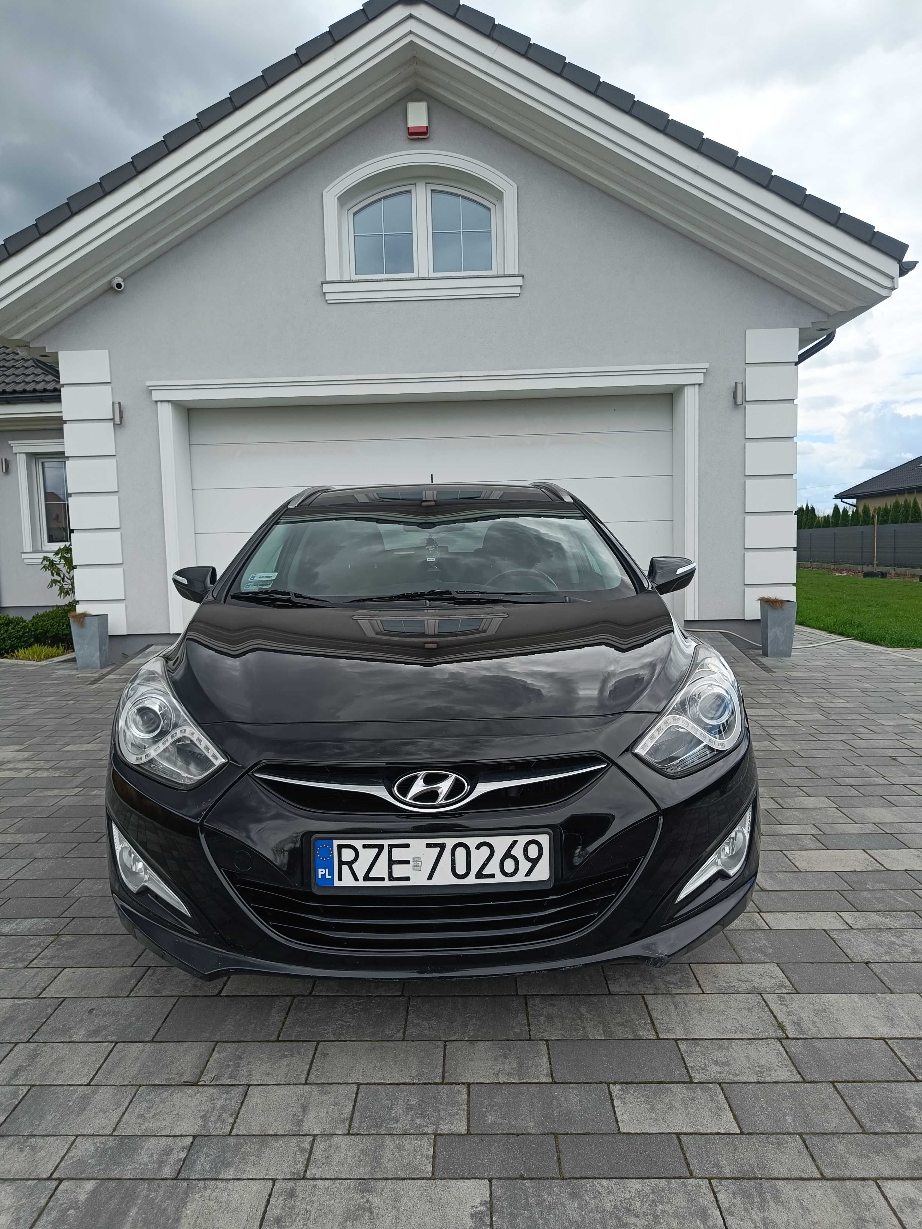 Hyundai i40 1.7 crdi kombi, hak, dach panoramiczny