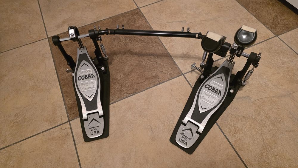 Podwójna stopa perkusyjna double bass drum