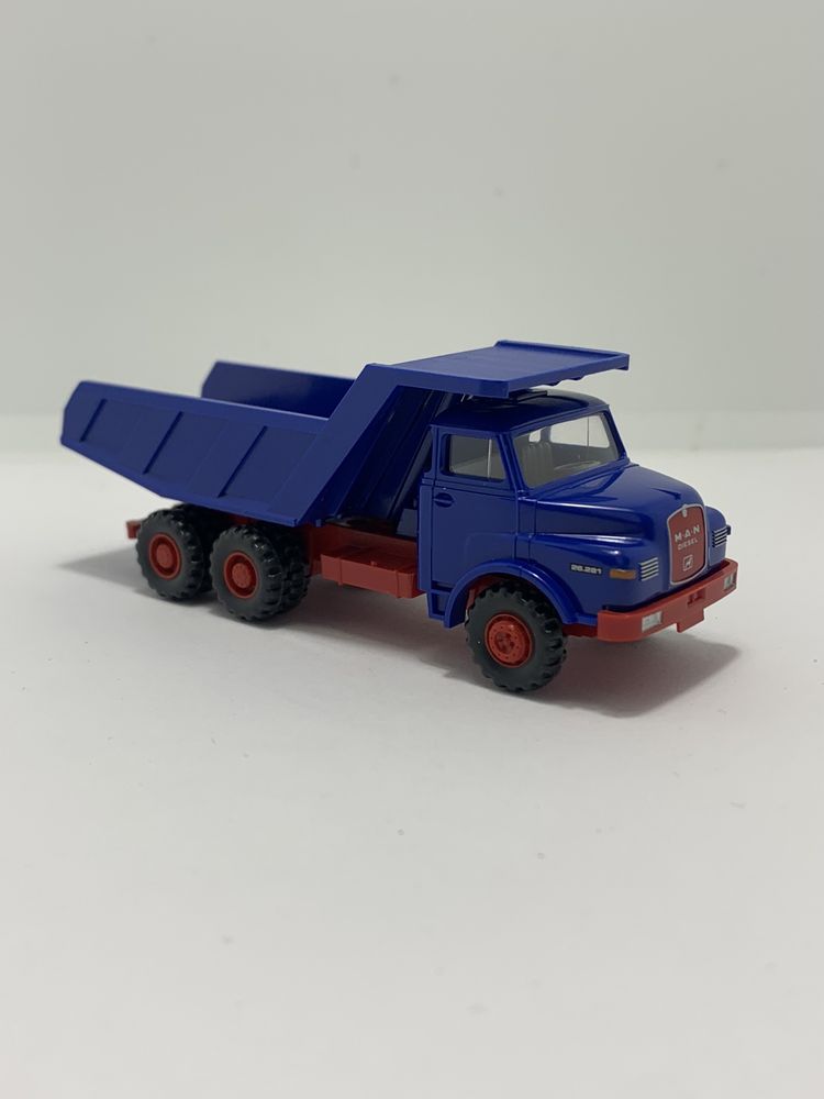 MAN 26.281 da Wiking escala 1/87