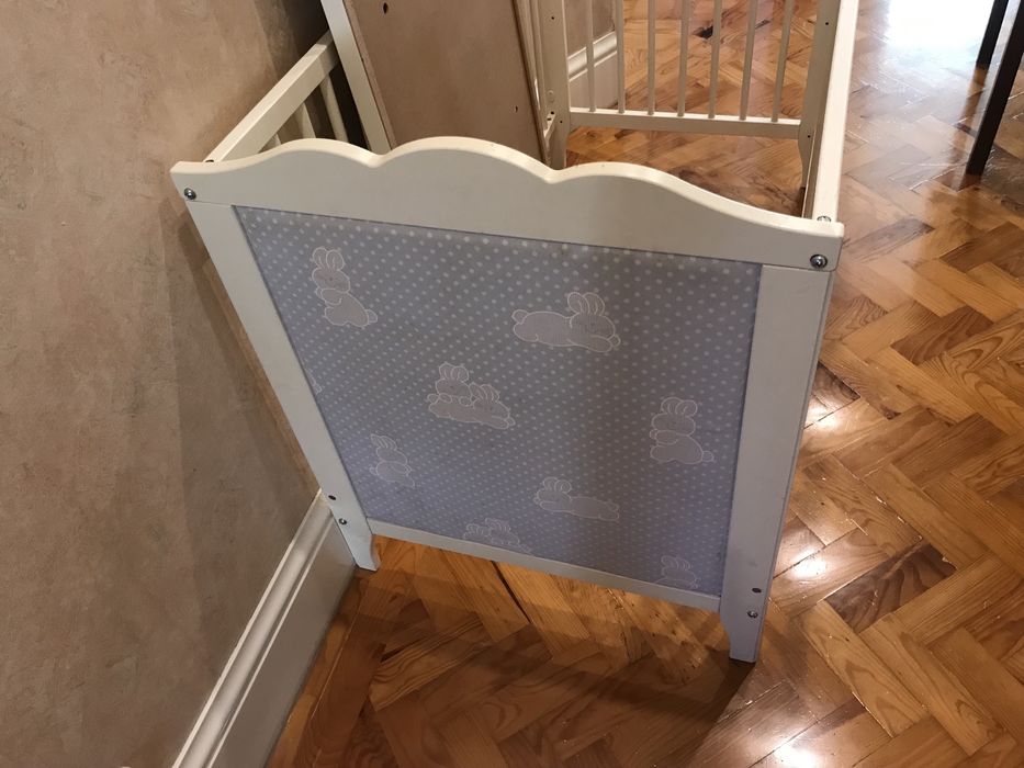 Berço lacado branco Ikea