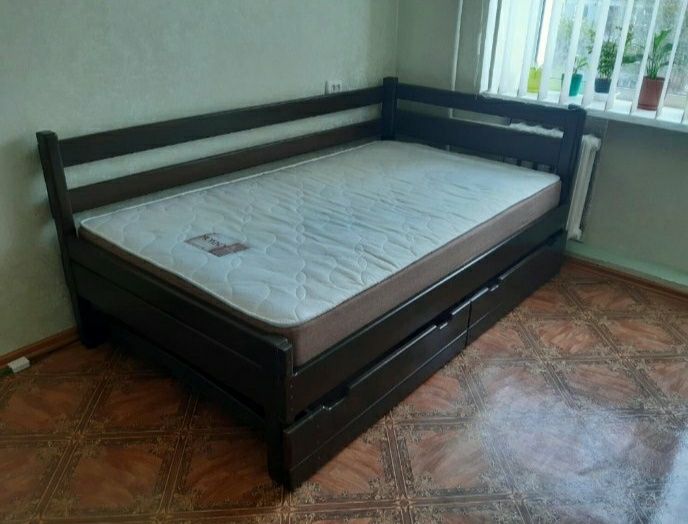 Кровать на заказ,  3200!