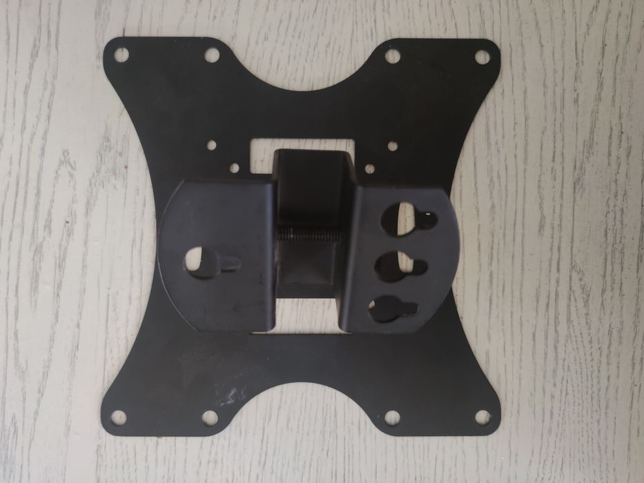 Кріплення телевізора на стінку