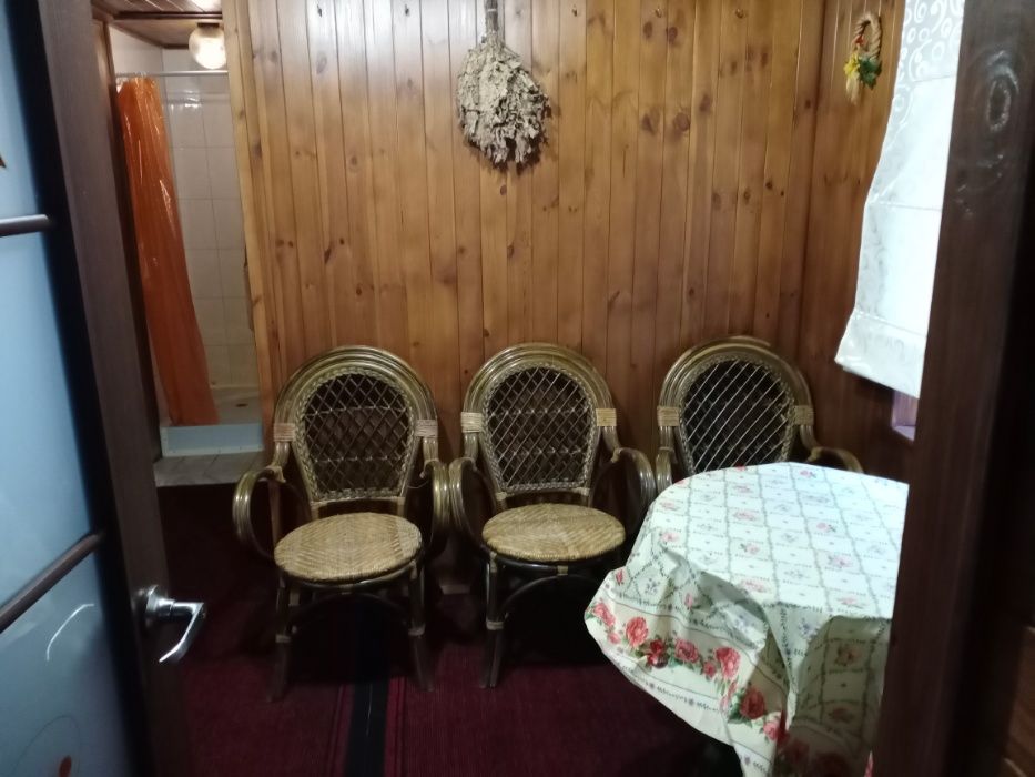 Оренда будинка дома с бассейном у реки с территорией посуточно у реки