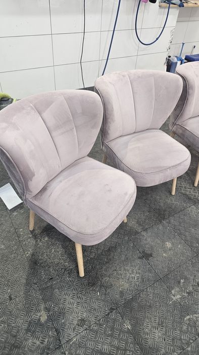 4 krzesła glamour pudrowy róż
